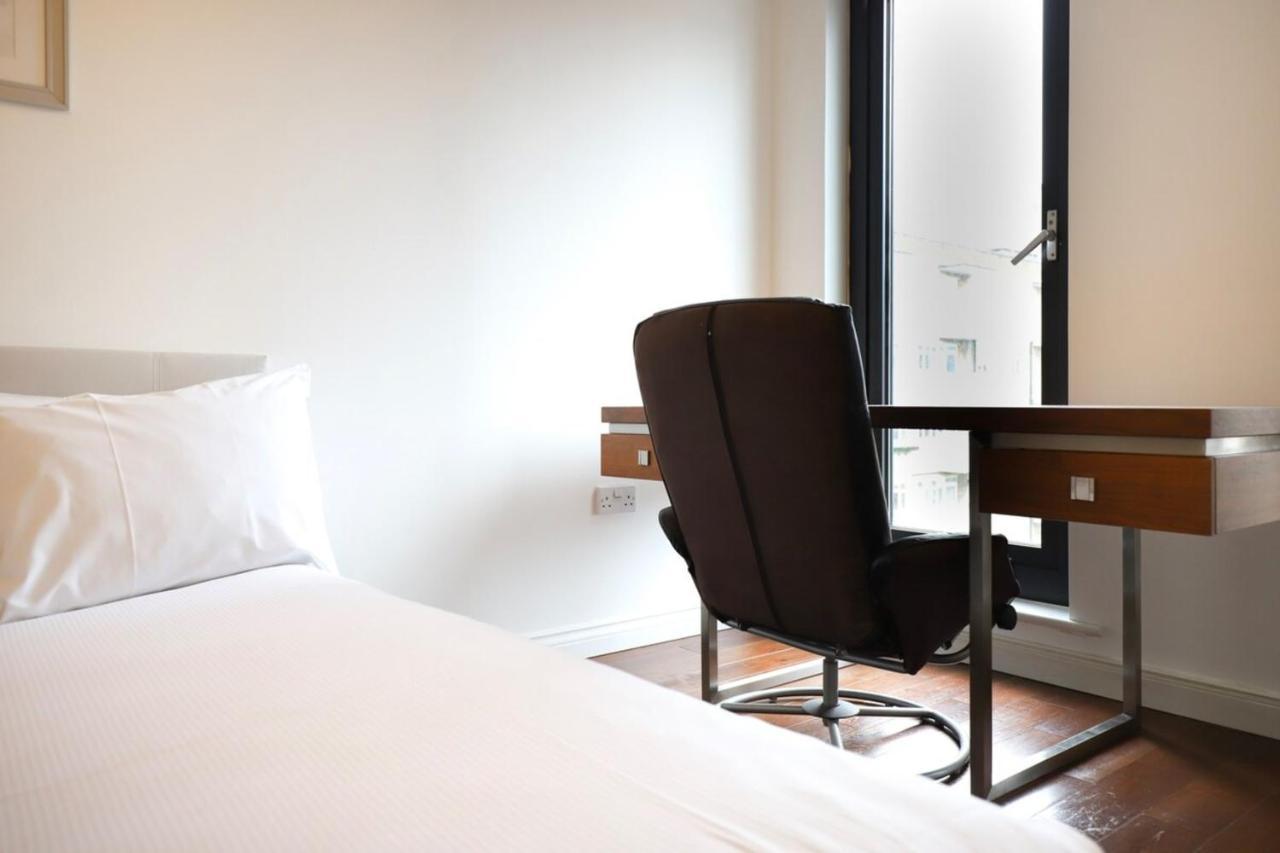 Beautiful 2 Bedroom Property In Borough London Bagian luar foto