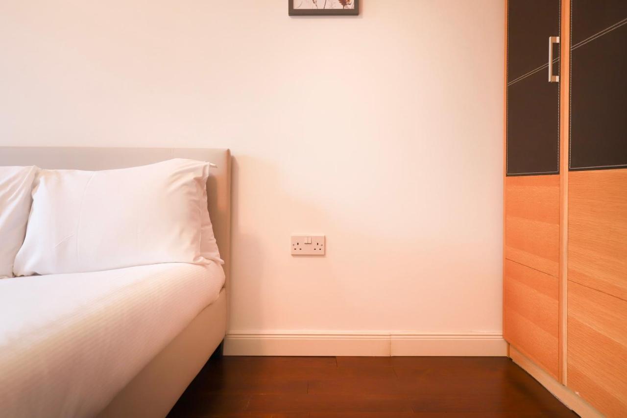 Beautiful 2 Bedroom Property In Borough London Bagian luar foto